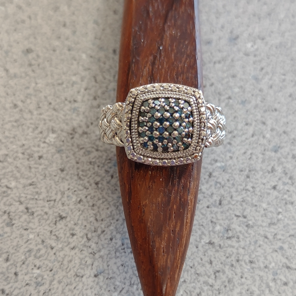 Firm Final price!*Blue diamonds in sterling(8)